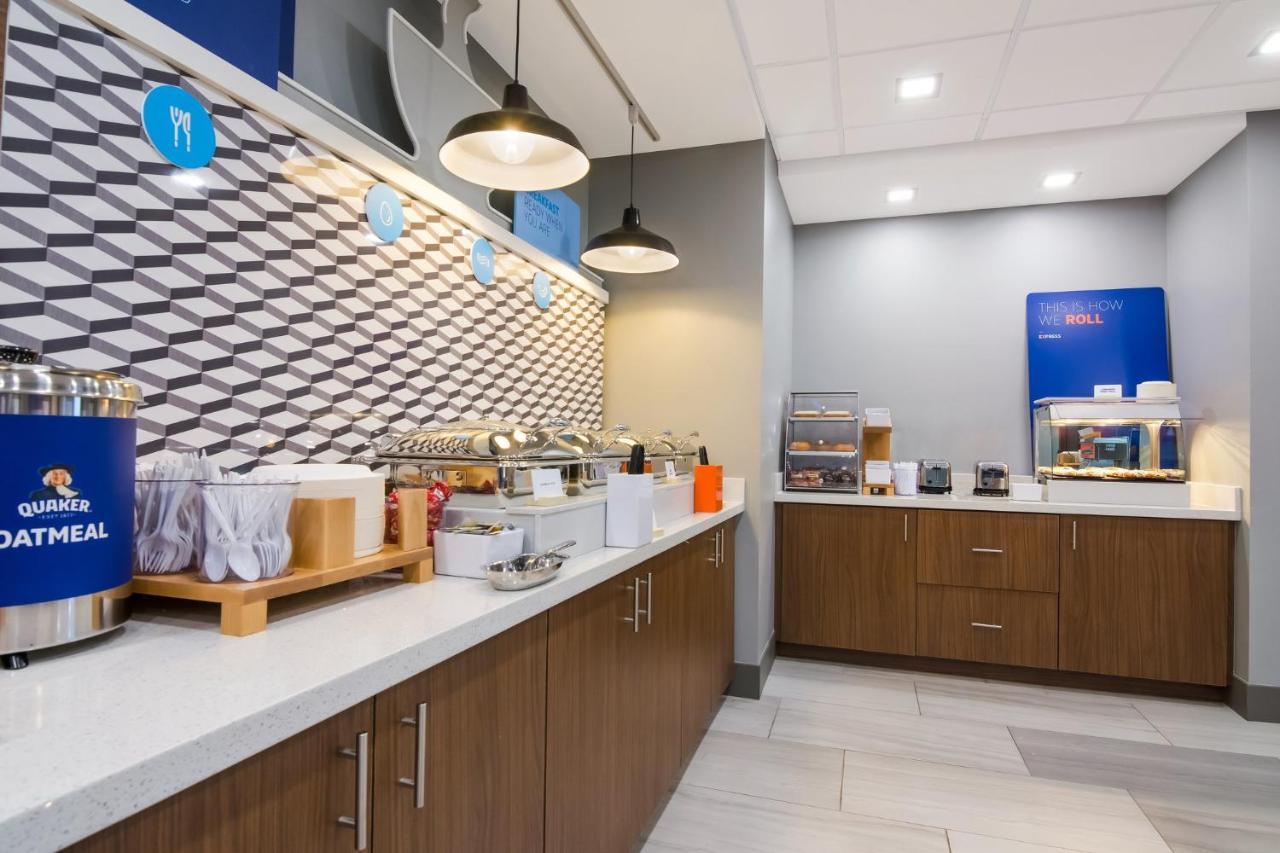 Holiday Inn Express & Suites - Springdale - Fayetteville Area Екстер'єр фото
